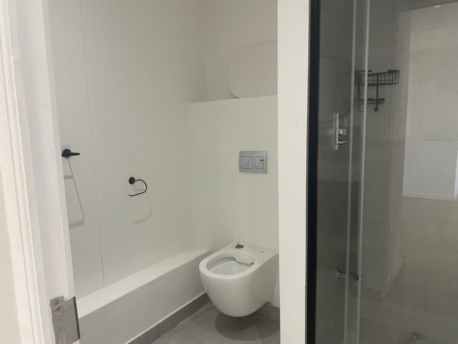 2 Bedroom Property for Sale in Claremont Western Cape